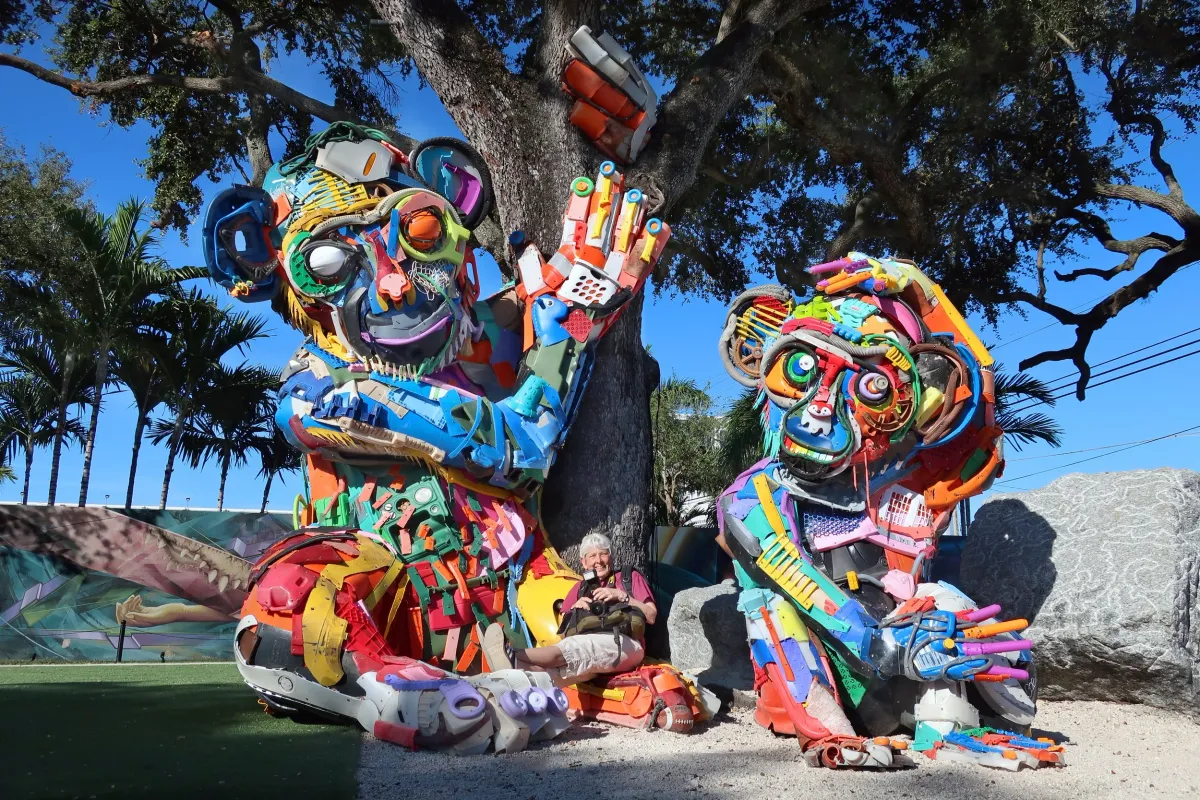 Plastic Mom and Baby Monkeys
